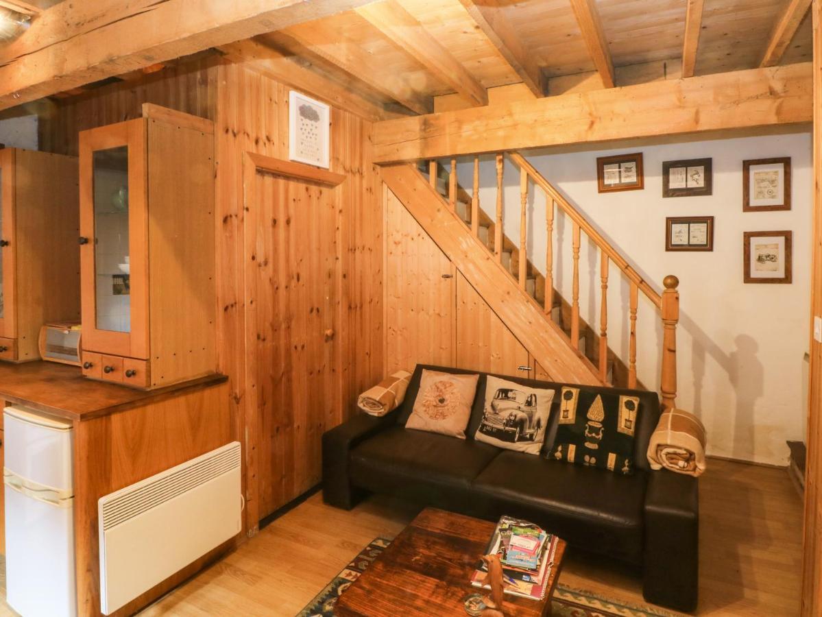 The Toolshed Villa วอร์ริงตัน ภายนอก รูปภาพ